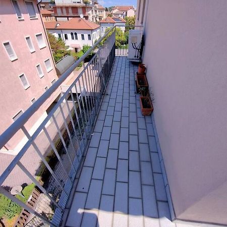 Linda'S Apparment Rooms Mestre Exterior photo
